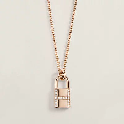 [⭐Veyra]HM ADVANCED NICHE LOCK HEAD NECKLACE DIAMONDS
