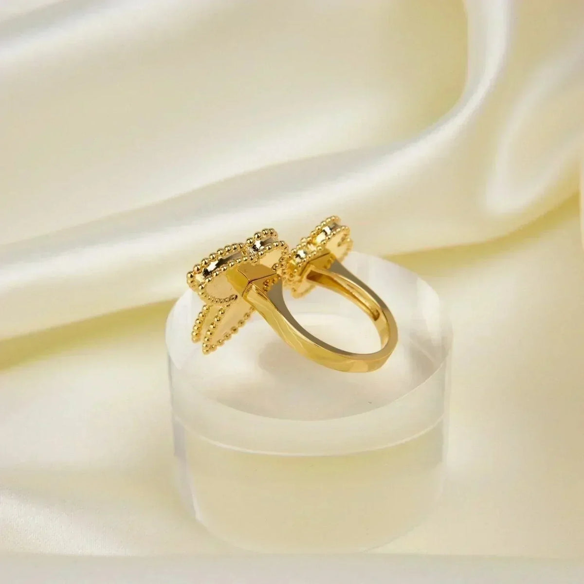 [⭐Veyra]LUCKY BETWEEN THE FINGER RING