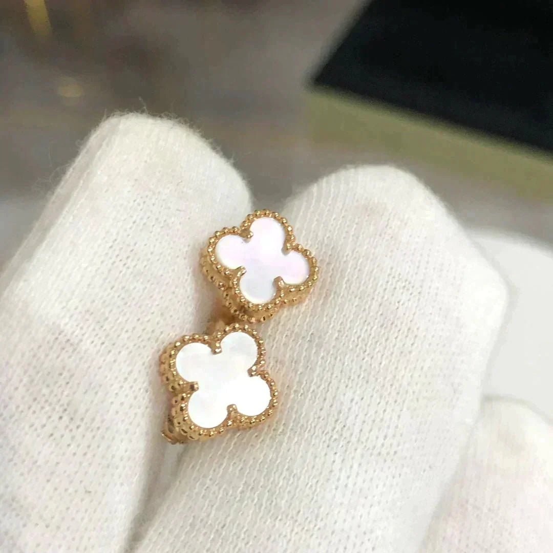 [⭐Veyra]CLOVER MINI 9.5MM WHITE MOP EARRINGS