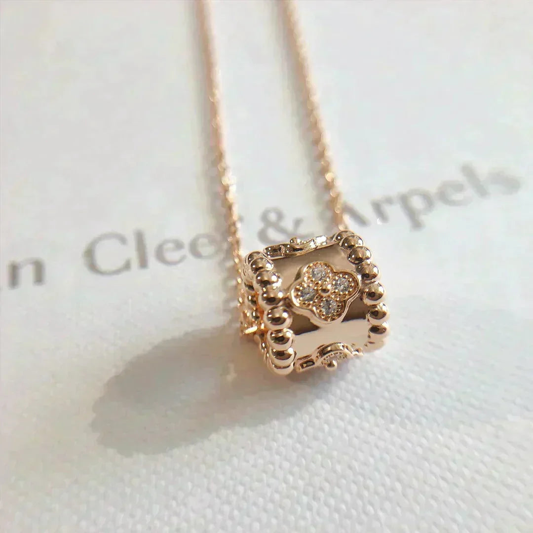 [⭐Veyra]PERLEE PEDANT NECKLACE GOLD / ROSE GOLD