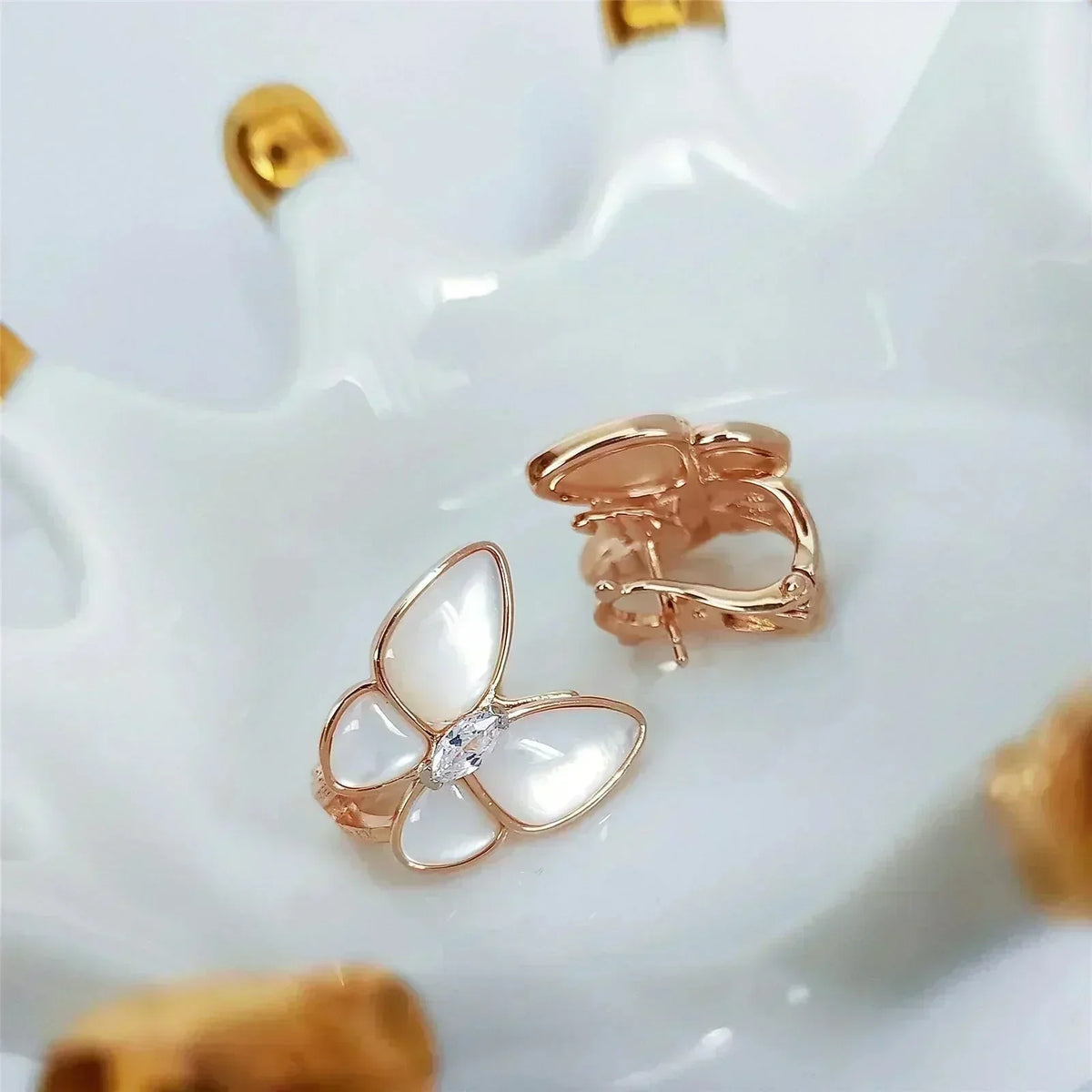 [⭐Veyra]BUTTERFLY MOP DIAMOND EARRINGS