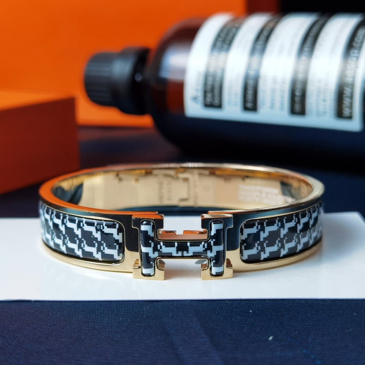 [⭐Veyra]H HORSE BRACELET 12MM