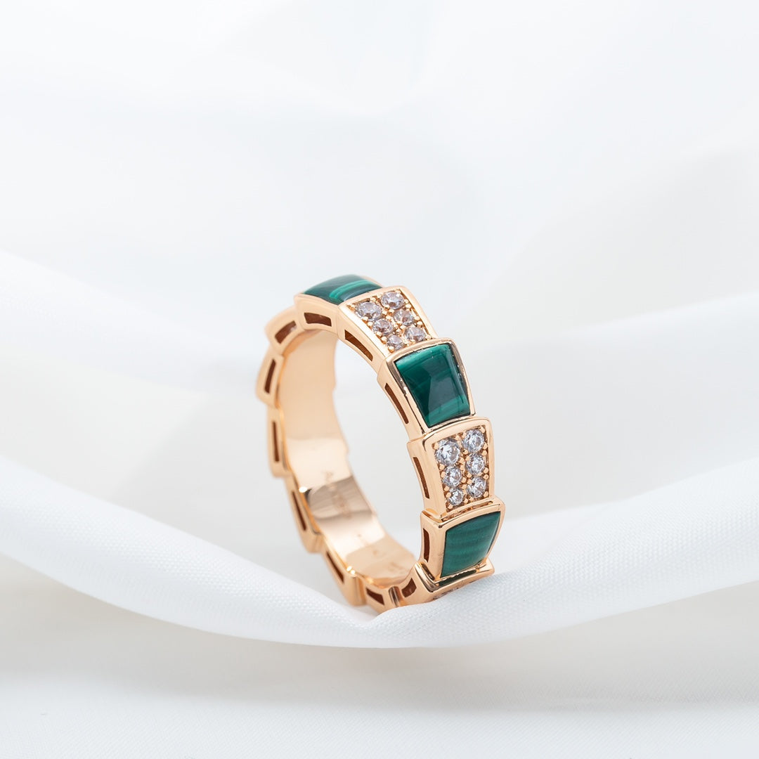 [⭐Veyra]SERPENTI RING PINK GOLD MALACHITE DIAMOND PAVED 4MM