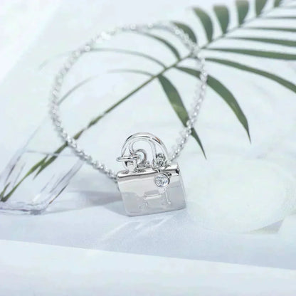 [⭐Veyra]AMULETTE PEDANT SILVER NECKLACE