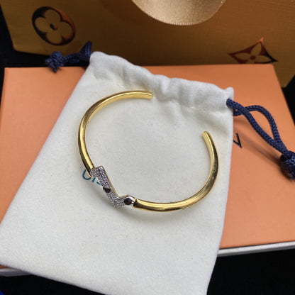 [⭐Veyra]VOLTE UPSITE DOWN DIAMOND GOLD OPEN BRACELET