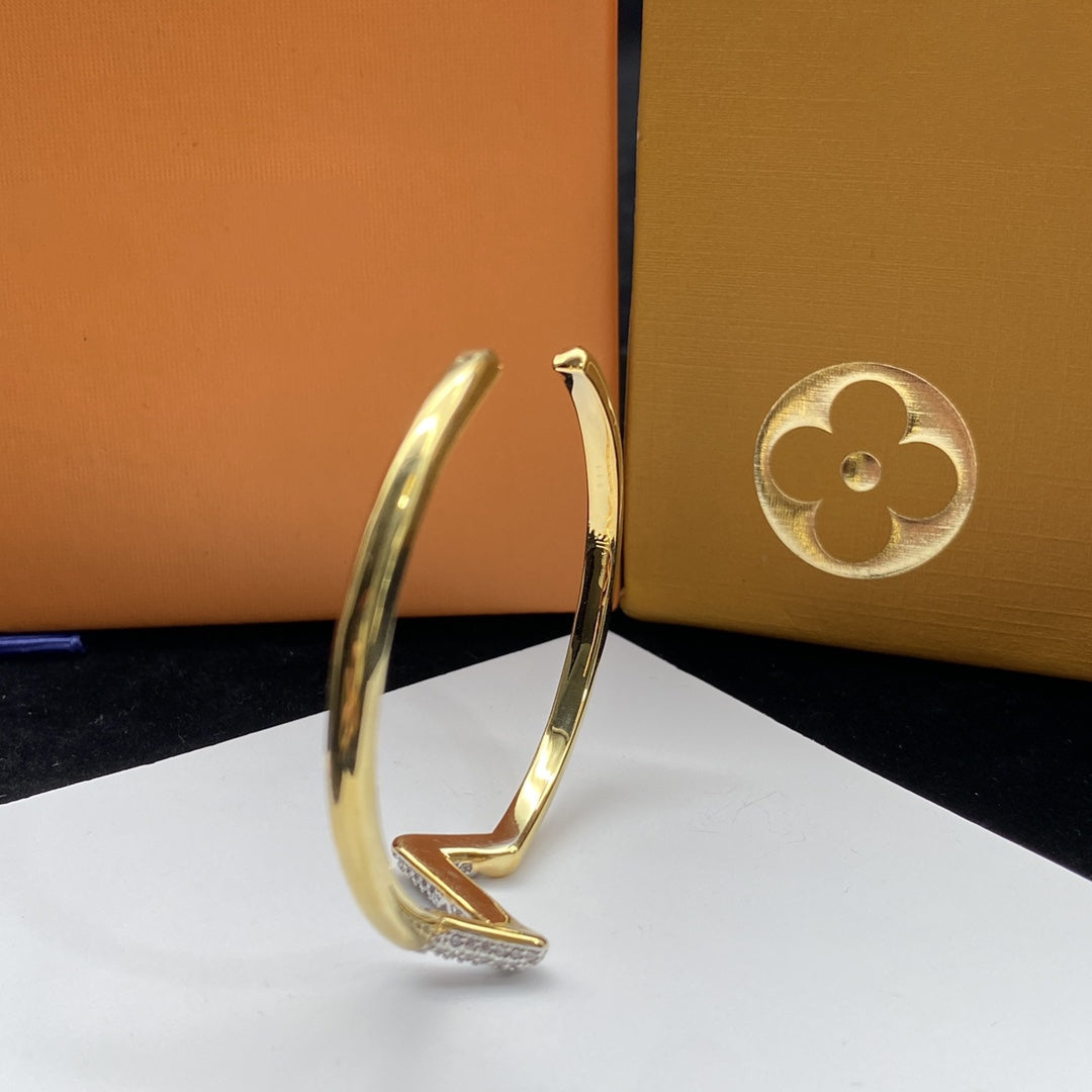 [⭐Veyra]VOLTE UPSITE DOWN DIAMOND GOLD OPEN BRACELET