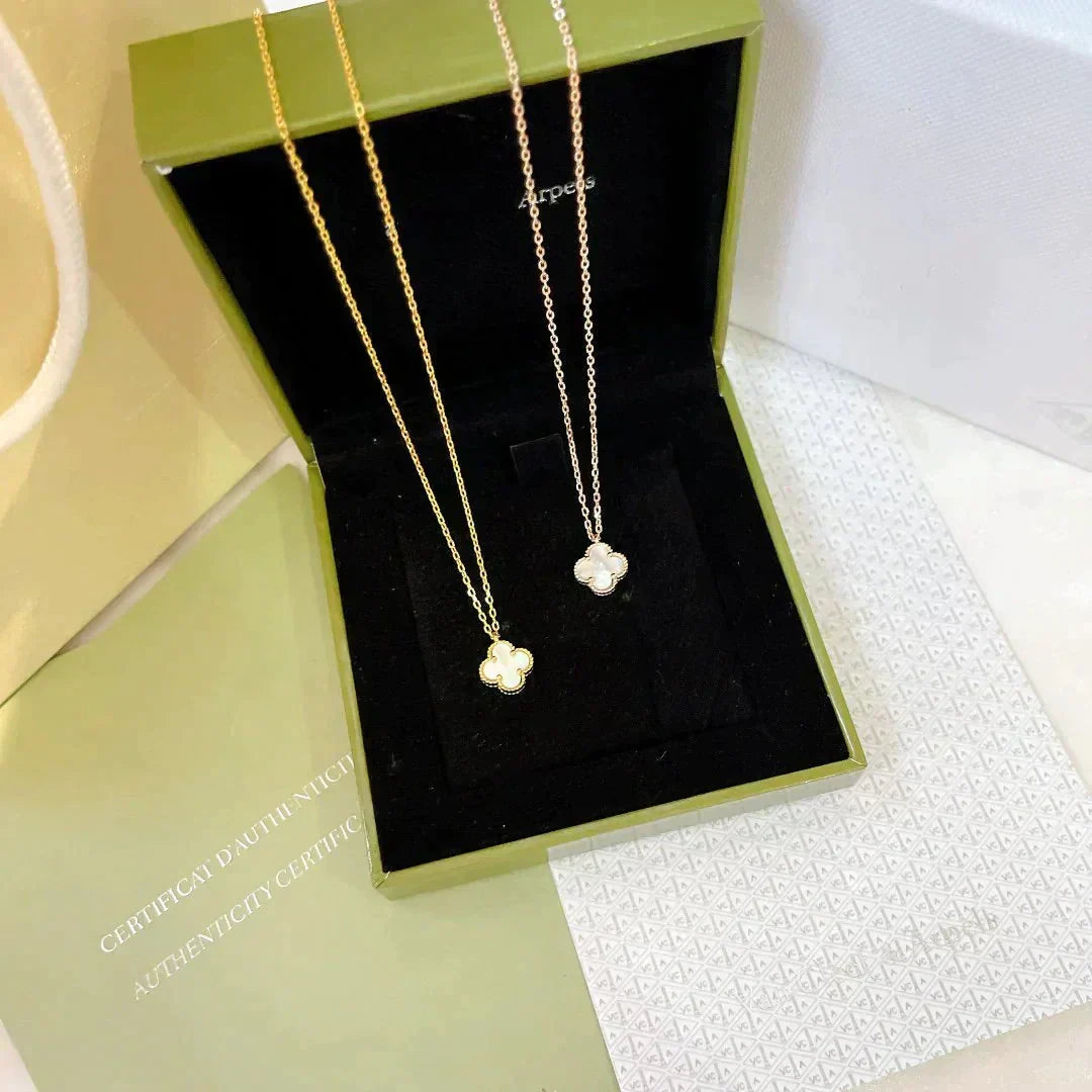 [⭐Veyra]CLOVER MINI 9.5MM WHITE MOTHER-OF-PEARL NECKLACE