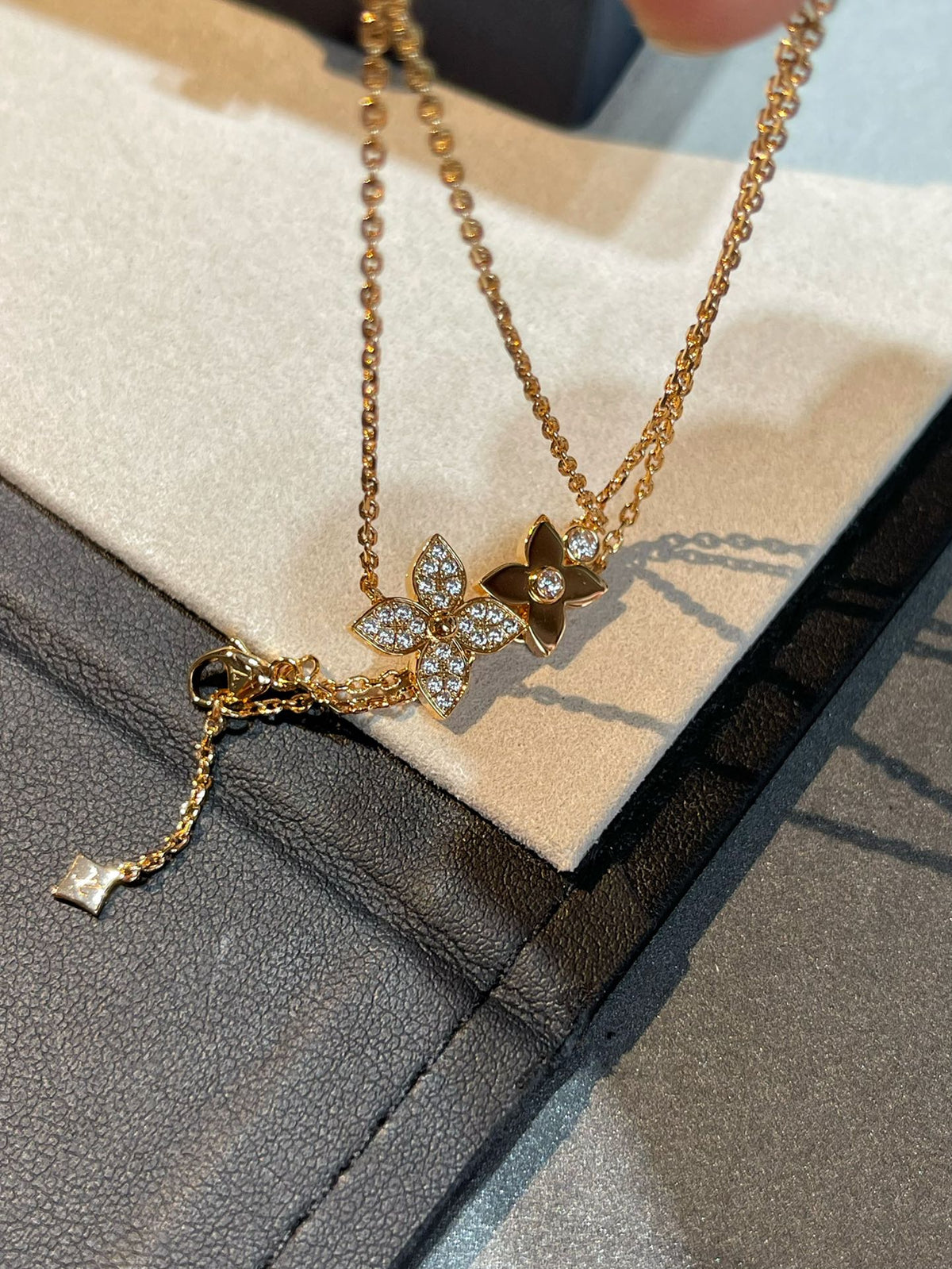 [⭐Veyra]STAR BLOSSOM NECKLACE PINK GOLD DIAMONDS