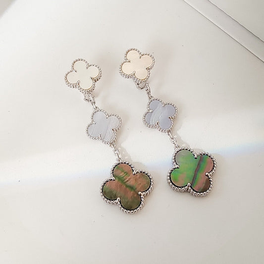 [⭐Veyra]CLOVER 3 MOTIFS CHALCEDONY DARK MOP SILVER EARRINGS
