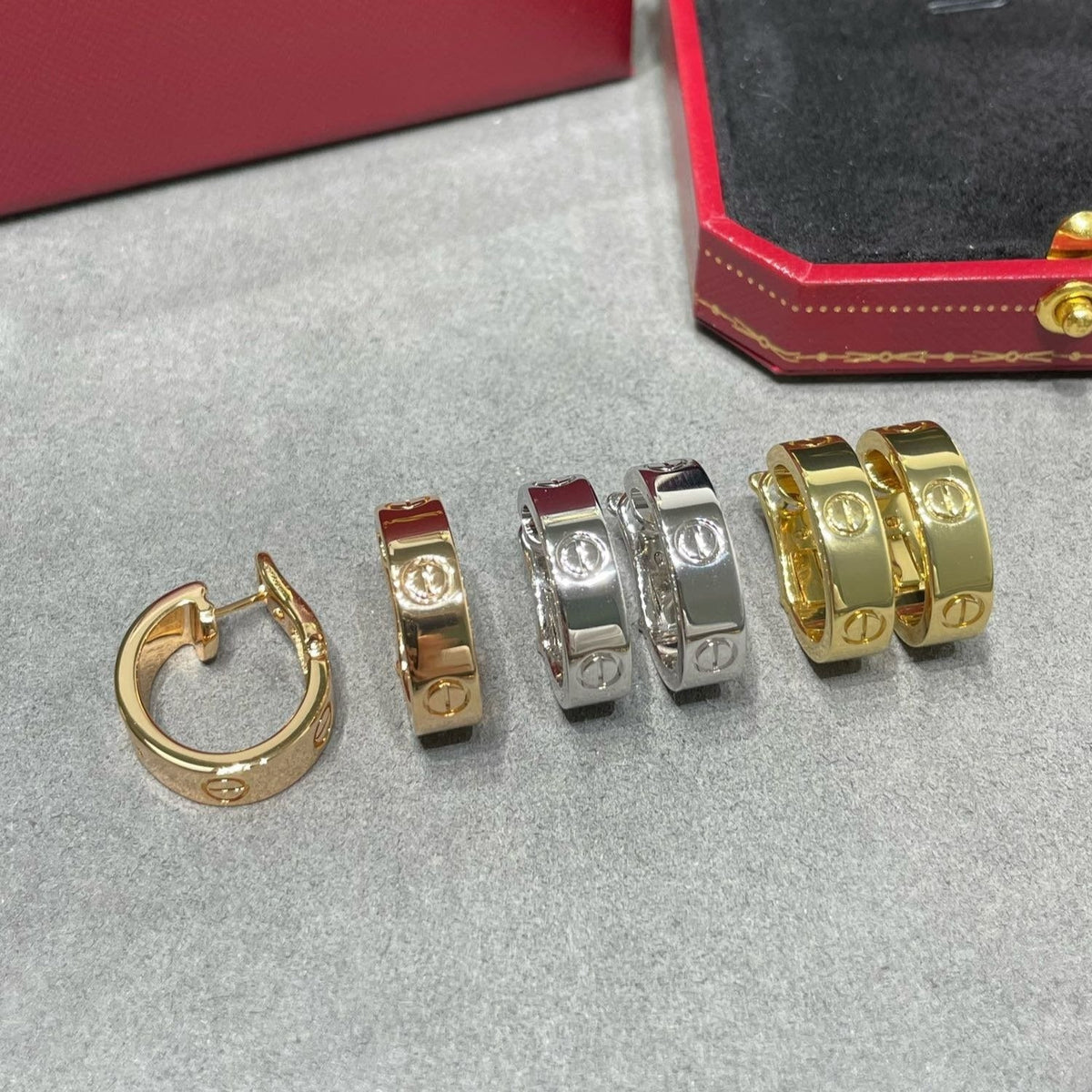 [⭐Veyra]LOVE 5.5MM EARRINGS