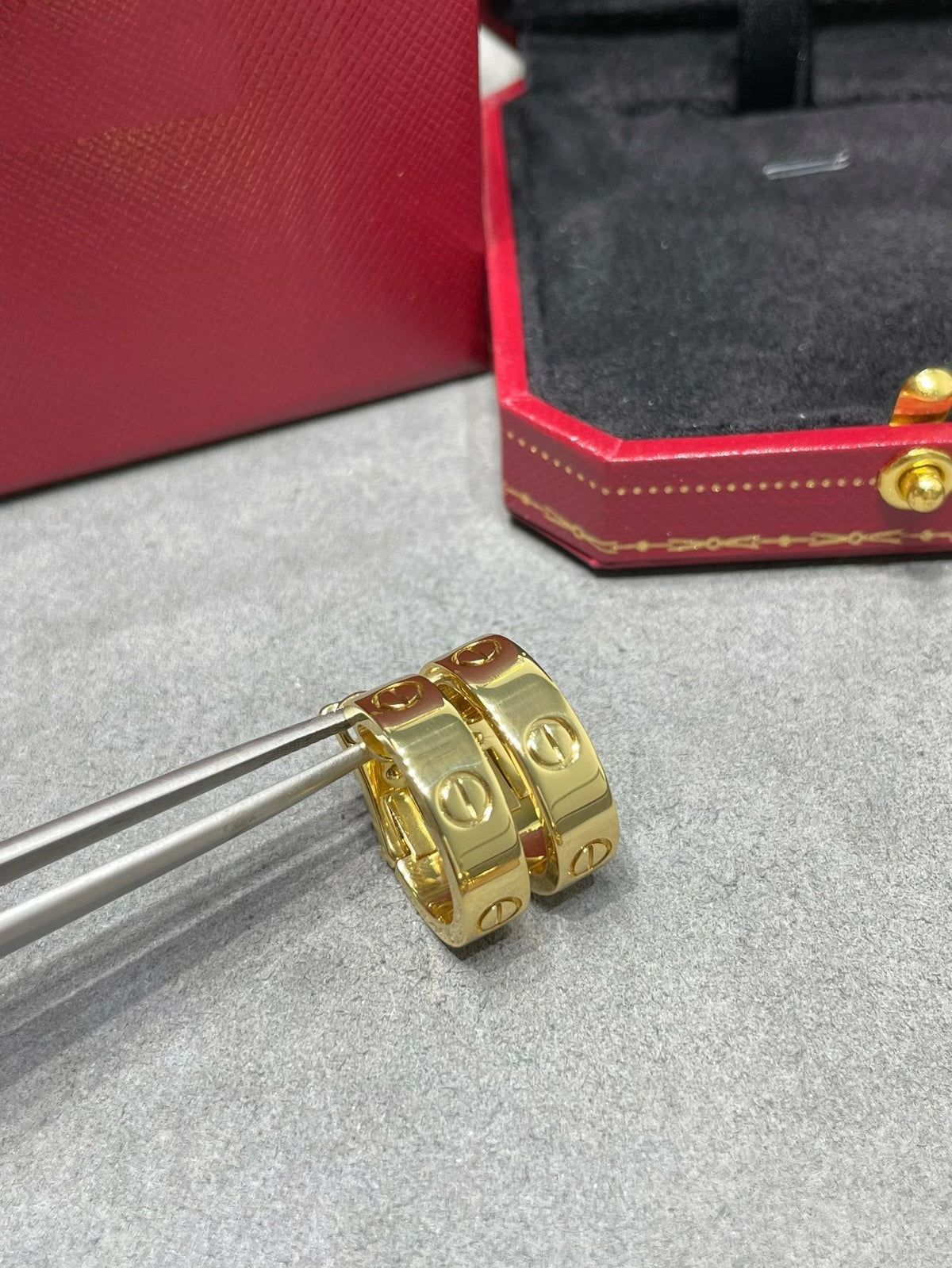 [⭐Veyra]LOVE 5.5MM EARRINGS