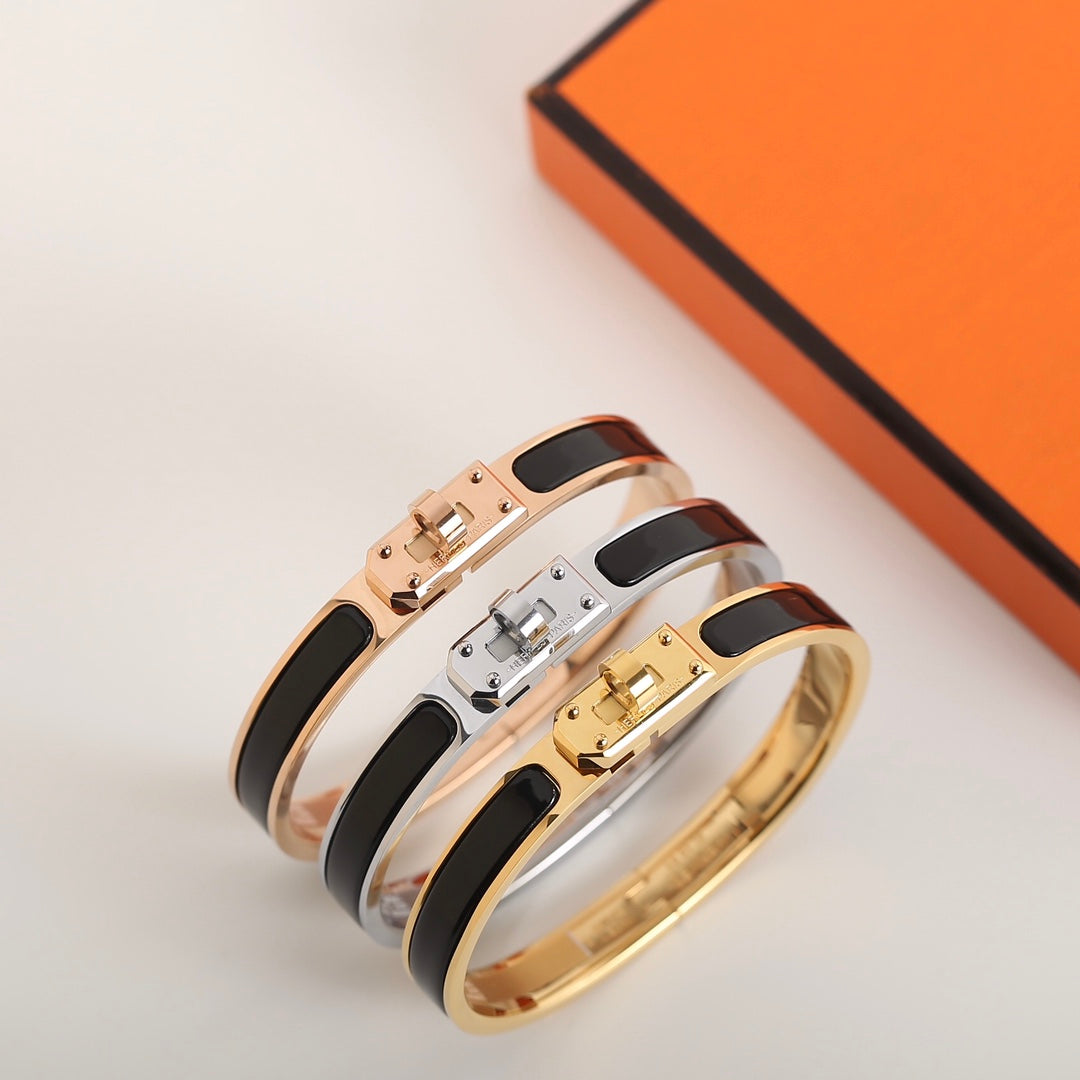 [⭐Veyra]HM KELLY BLACK BRACELET