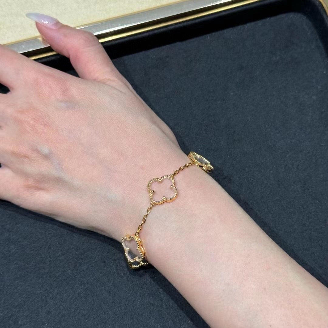 [⭐Veyra]CLOVER 5 MOTIF ROCK CRYSTAL BRACELET