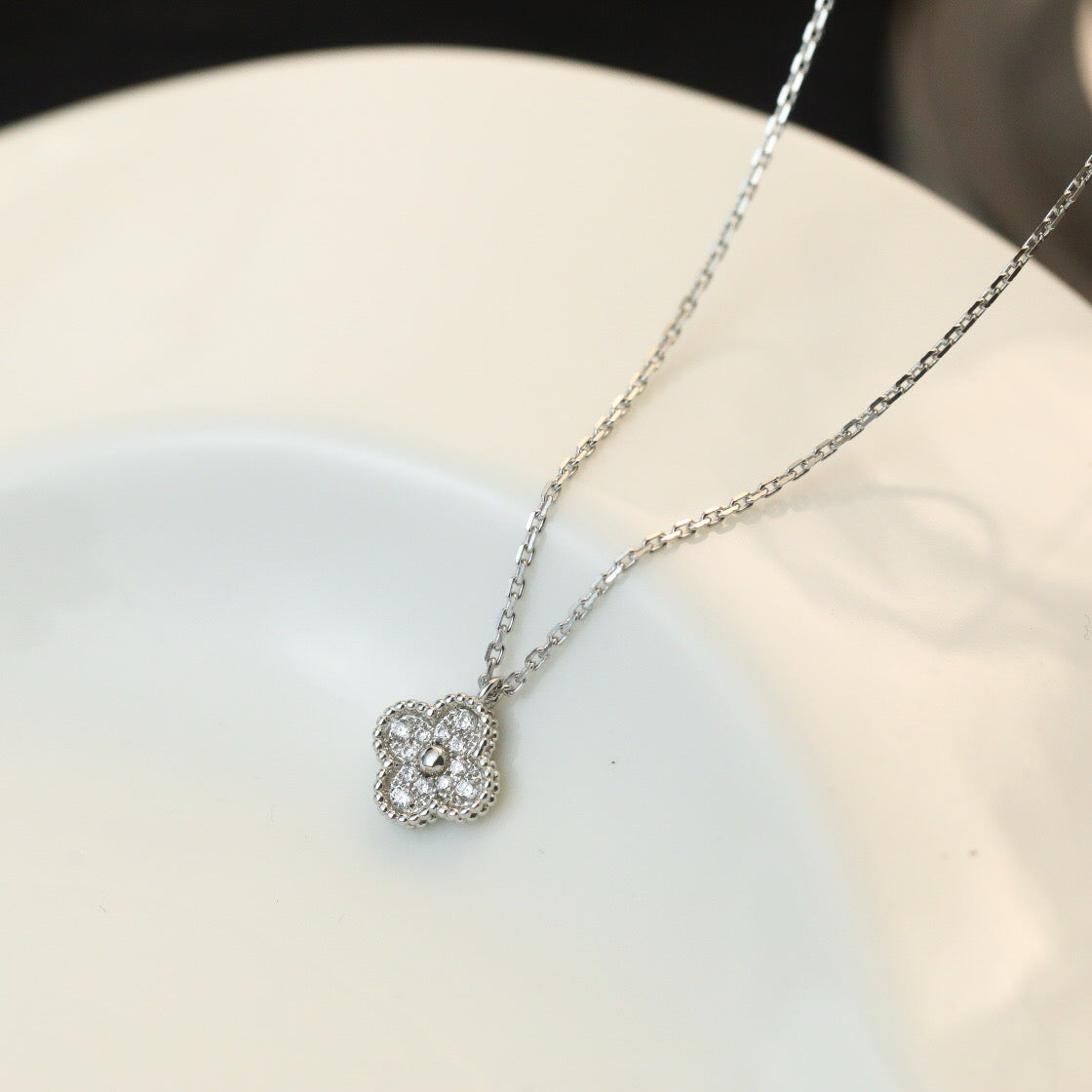 [⭐Veyra]CLOVER MINI 9.5MM PENDANT DIAMOND NECKLACE