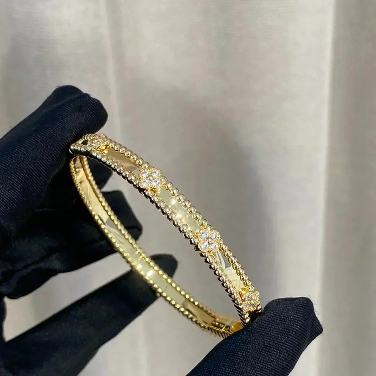 [⭐Veyra]CLOVER BRACELET 4MM DIAMONDS