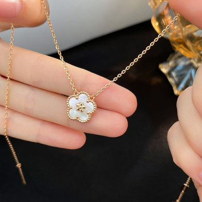 [⭐Veyra]LUCKY  WHITE MOP  PLUM BLOSSOM NECKLACE