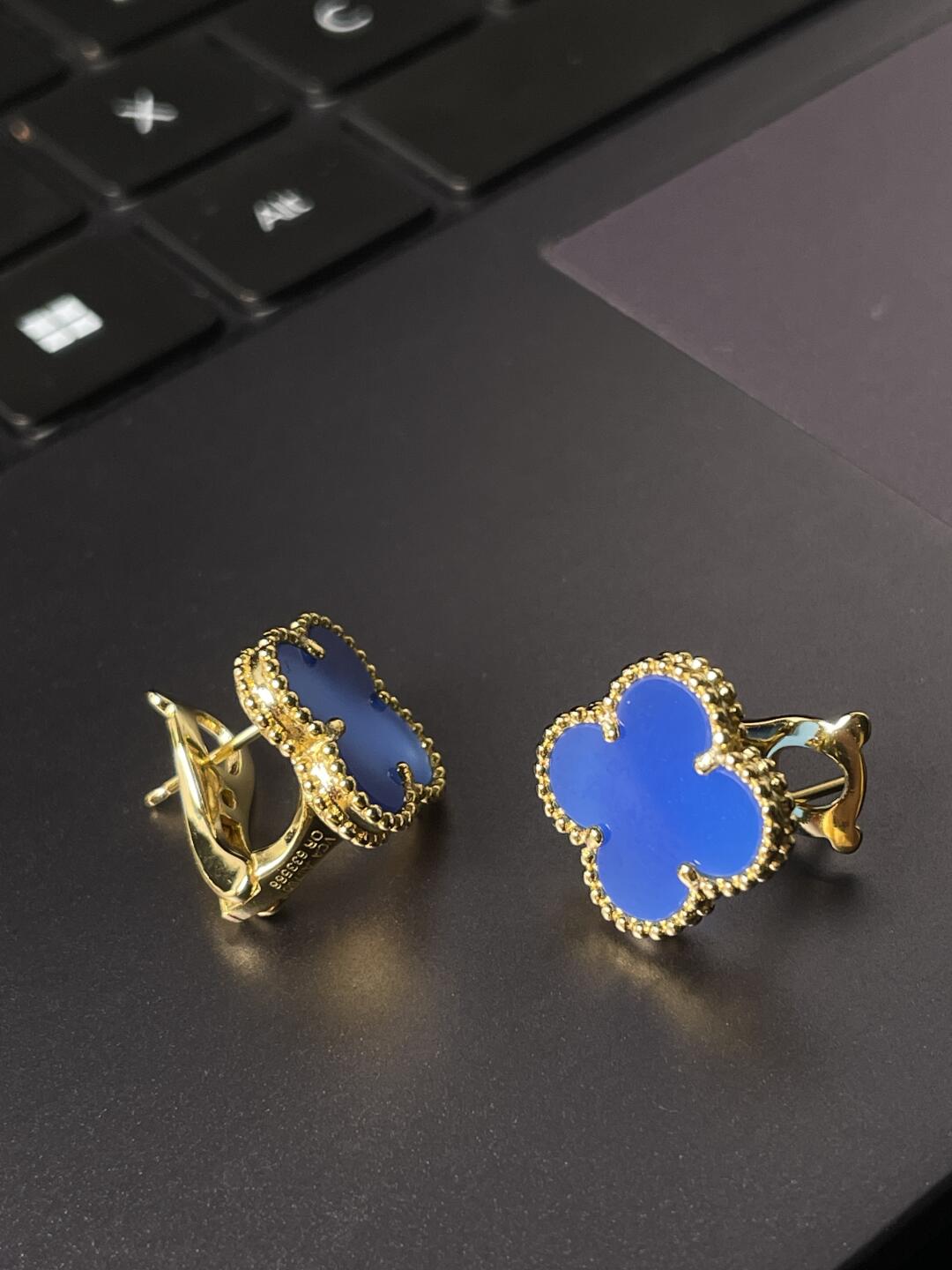 [⭐Veyra] CLOVER LARGE (20mm) 1 MOTIFS BLUE MOP STUD EARRINGS