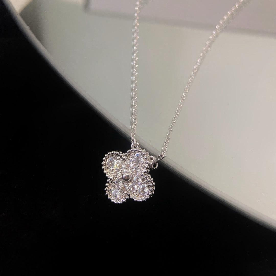 [⭐Veyra]CLOVER 15MM DIAMOND SINGLE FLOWER NECKLACE