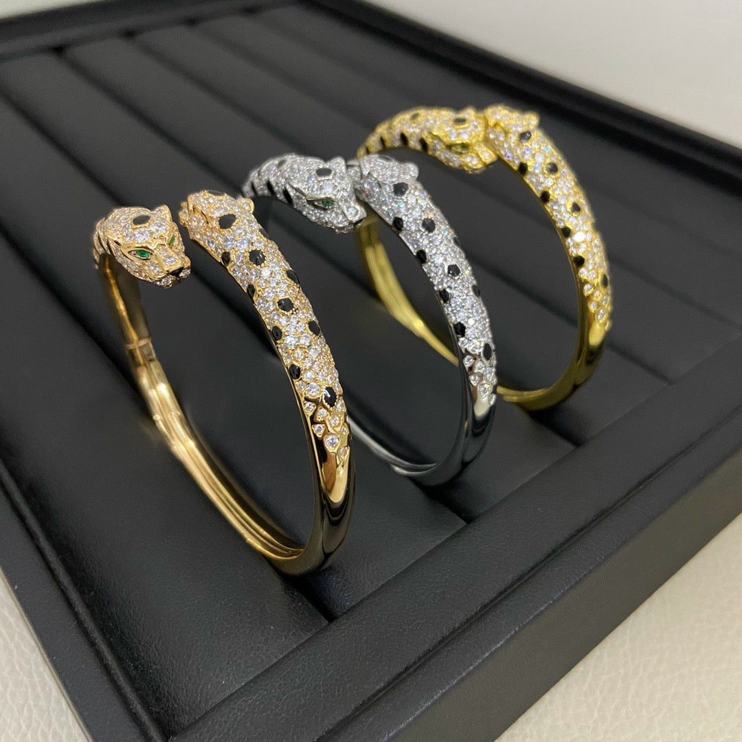 [⭐Veyra]PANTHERE DOUBLE HEADED HALF DIAMOND OPEN BRACELET