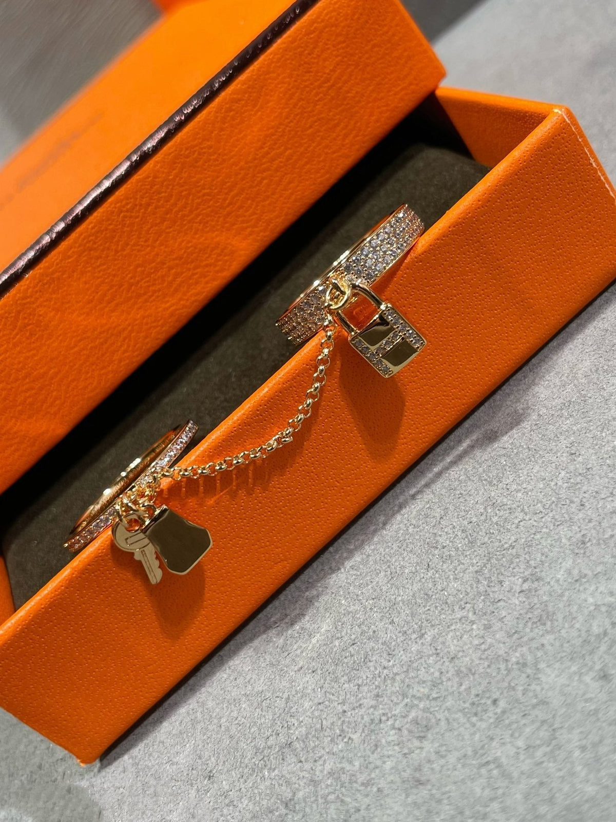 [⭐Veyra]HM KELLY CLOCHETTE DOUBLE RING IN  WITH DIAMONDS