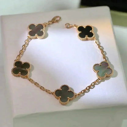 [⭐Veyra] CLOVER 5 MOTIF GRAY MOP BRACELET COLLECTION