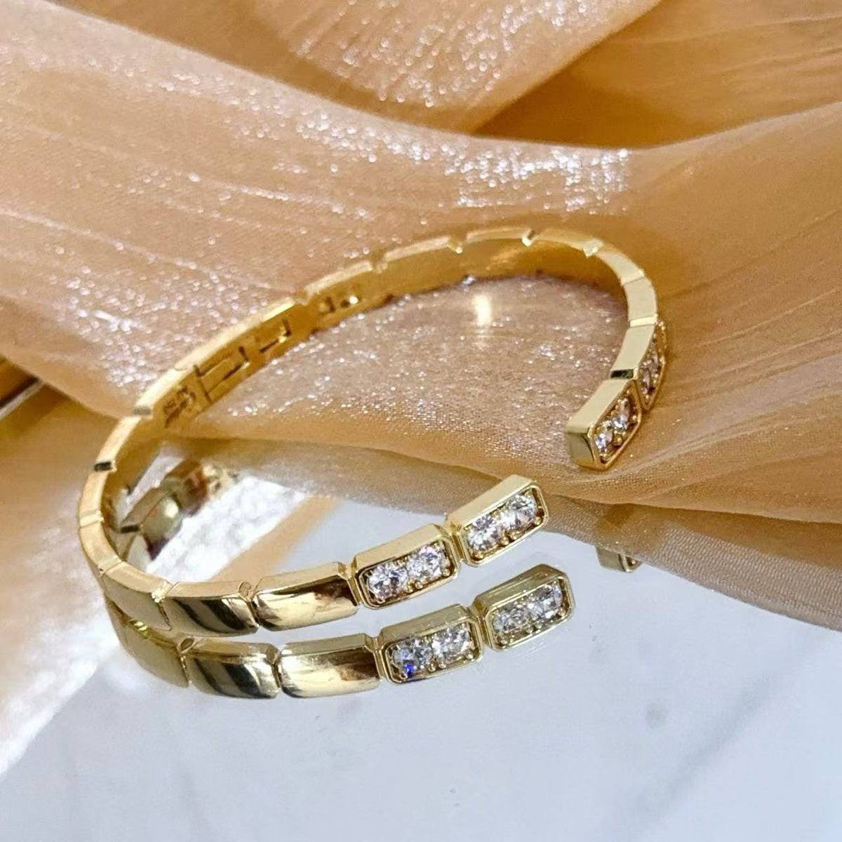 [⭐Veyra jewelrys]LOVE DIAMOND OPEN  BRACELET