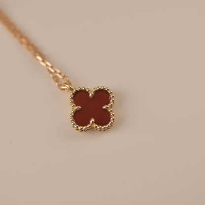 [⭐Veyra]CLOVER MINI 9.5MM WHITE CARNELIANS NECKLACE
